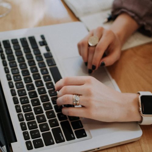 christin-hume-hBuwVLcYTnA-unsplash (1) christin-hume-hBuwVLcYTnA-unsplash (1)